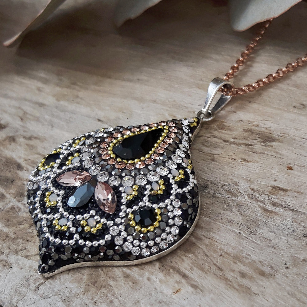 Allegra Onyx Elegance Pendant