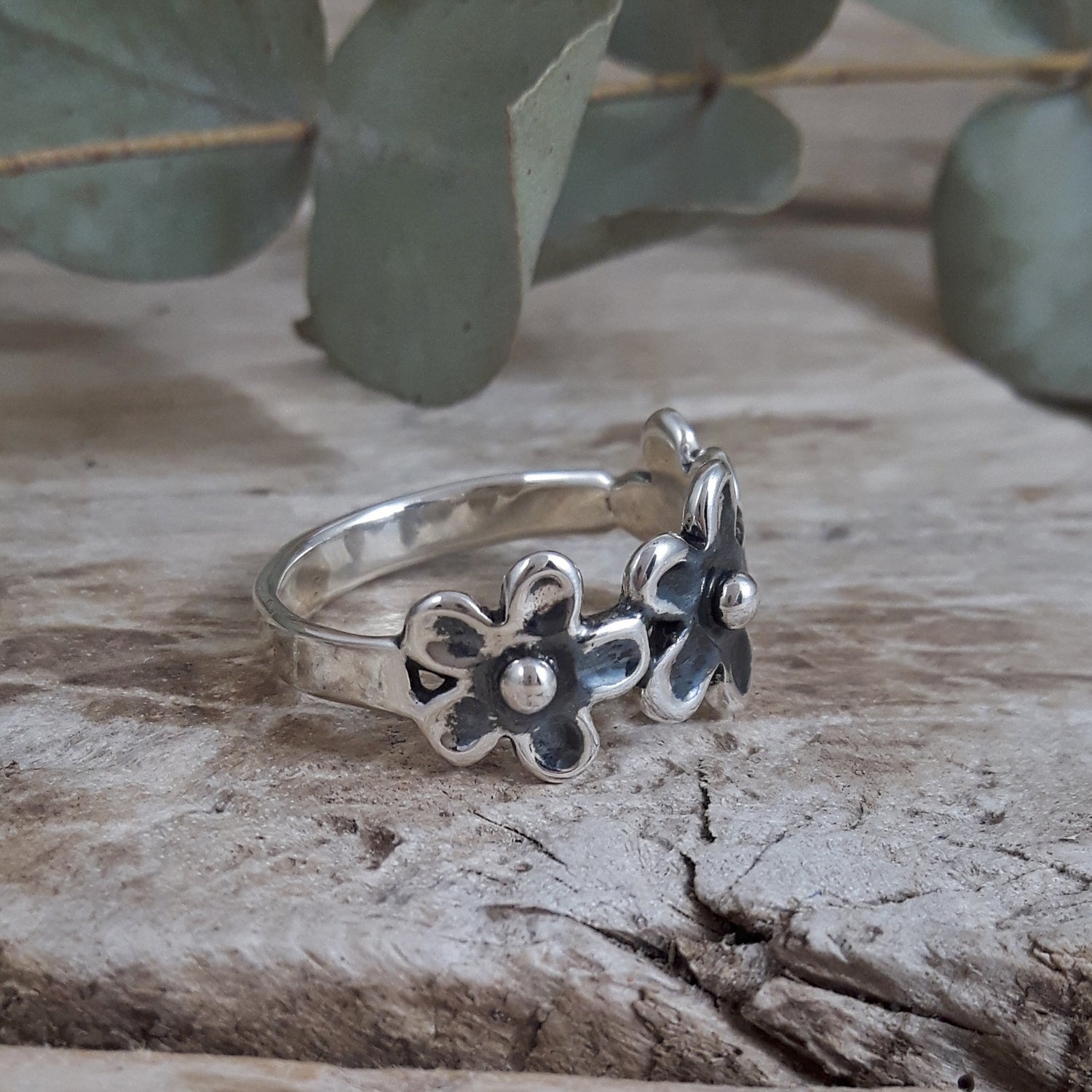 SAMPLE Daisy Oxidised Ring Size P1/2