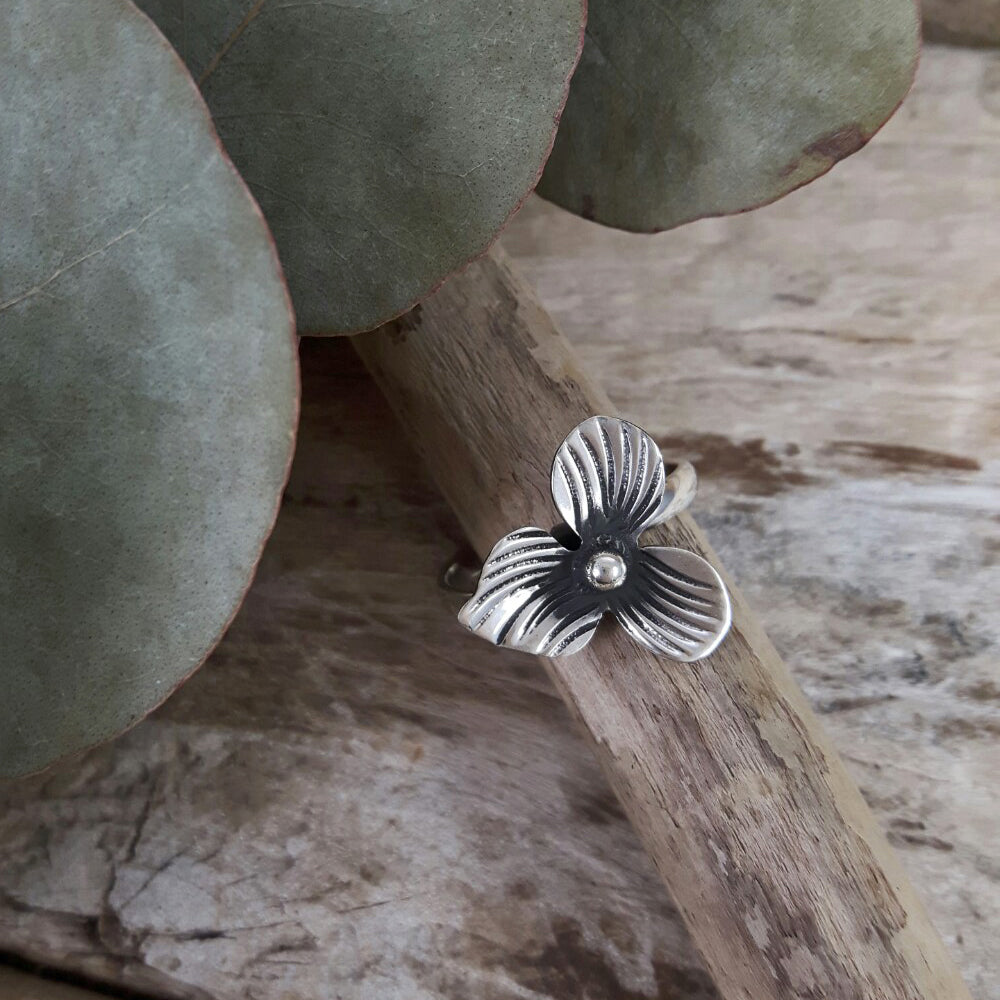 Viola Oxidised Adjustable Ring