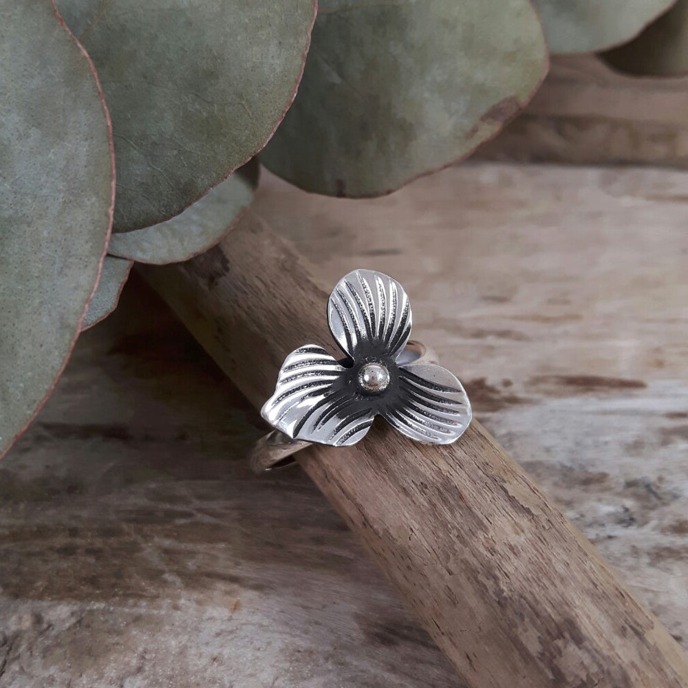 Viola Oxidised Adjustable Ring