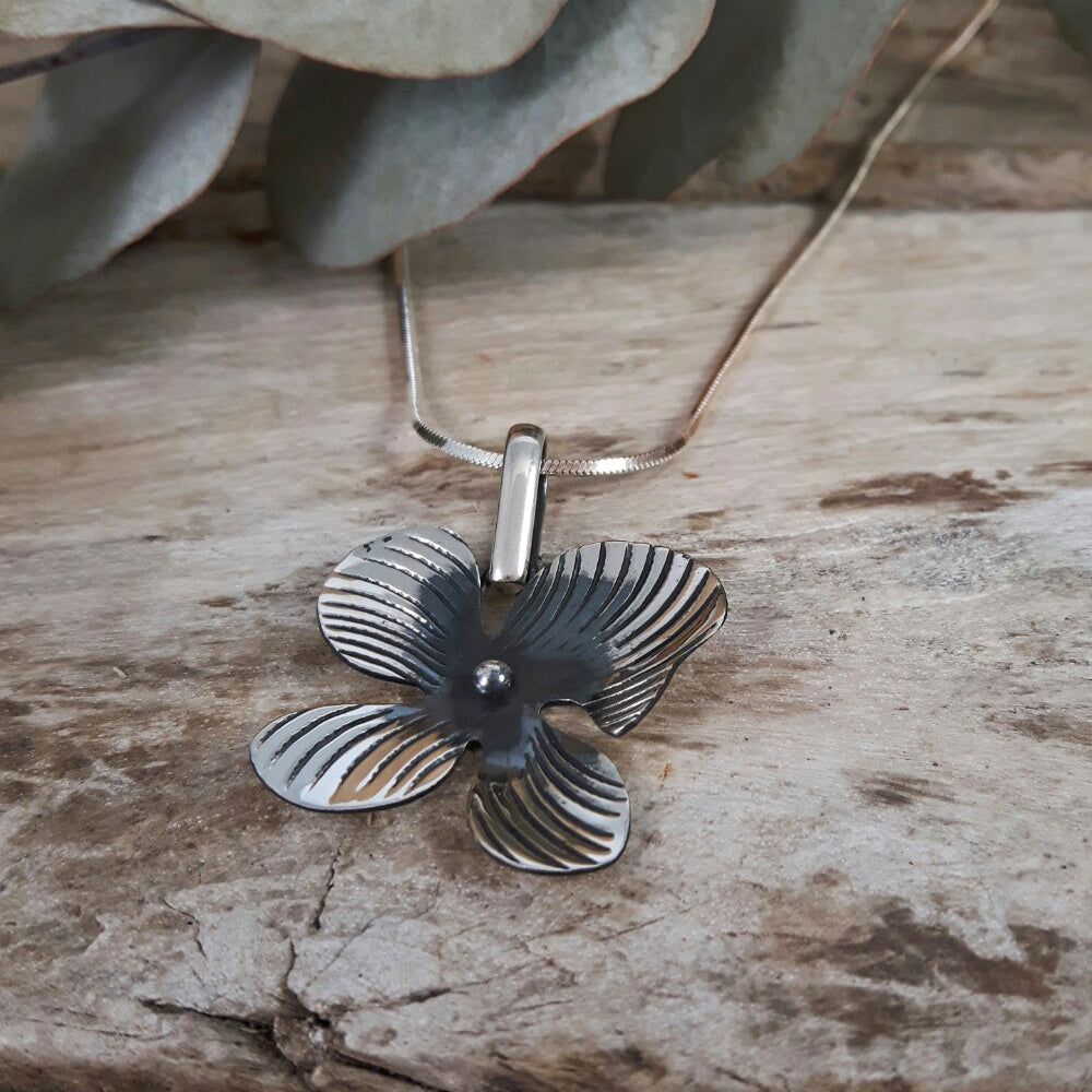 Viola Oxidised Single Pendant