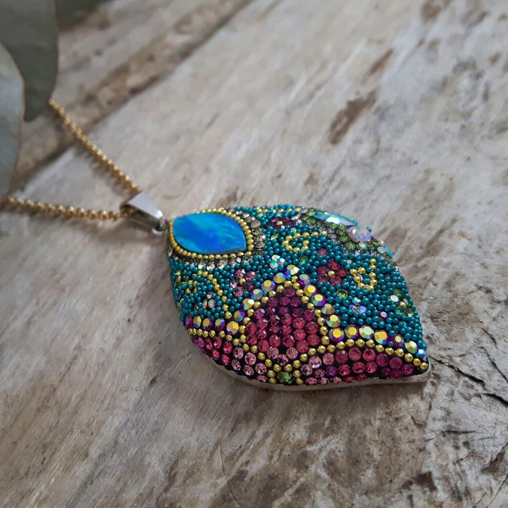 Allegra Viva Magenta Pendant