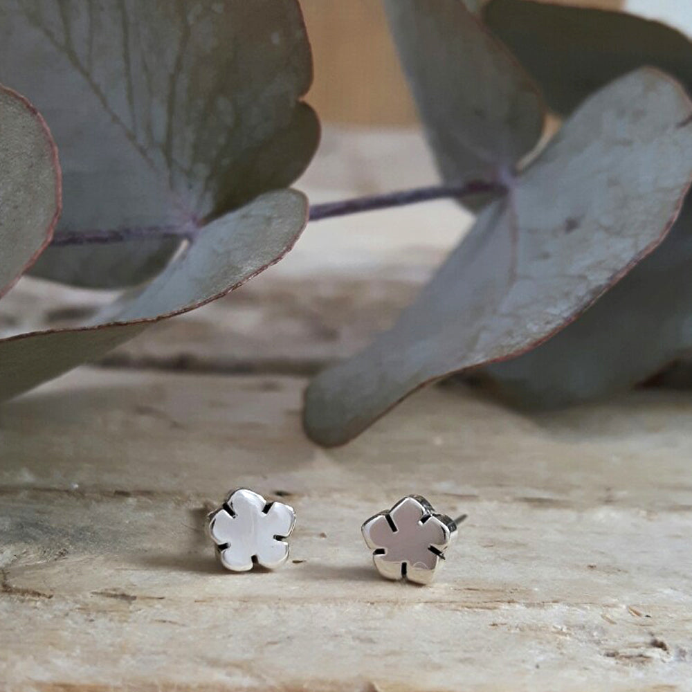 Dainty Polished Flower Stud