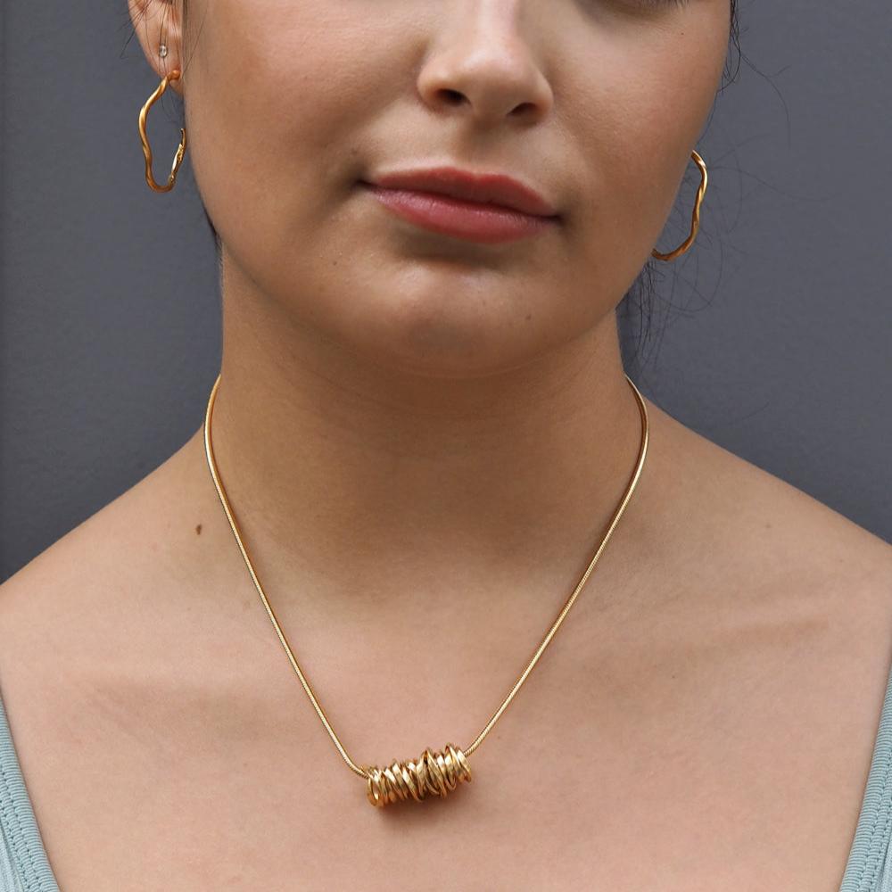 Lattice Hoop Single Strand Gold Earring