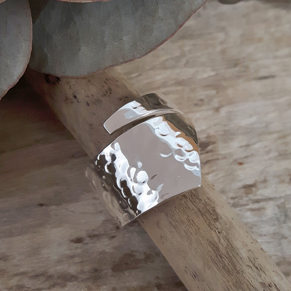 Foresta Divine Hammered Ring