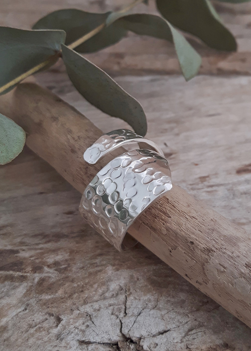 Foresta Divine Hammered Ring