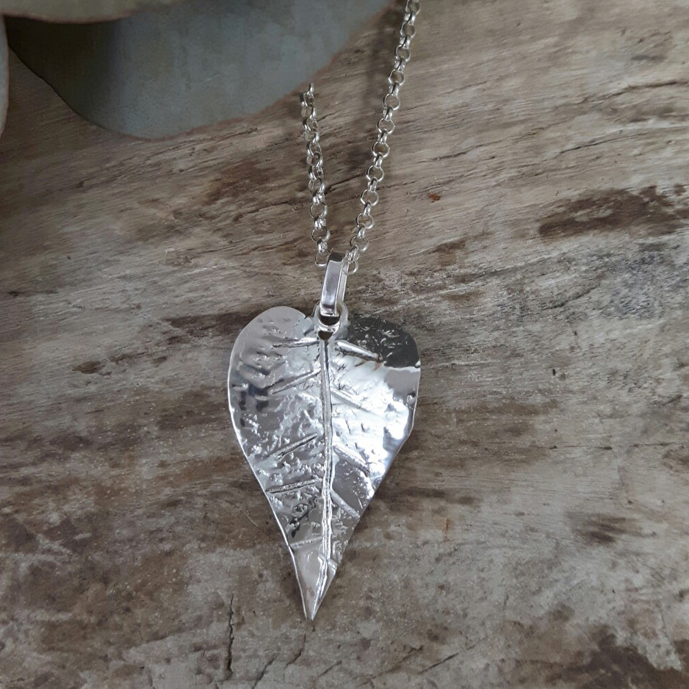 Foresta Heart Leaf Pendant