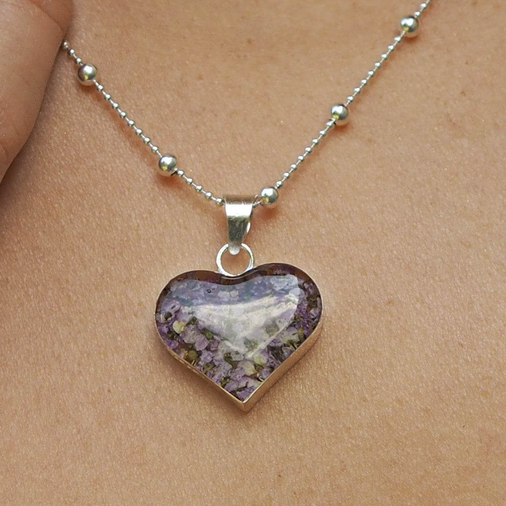 Flores Heather Heart Medium Pendant