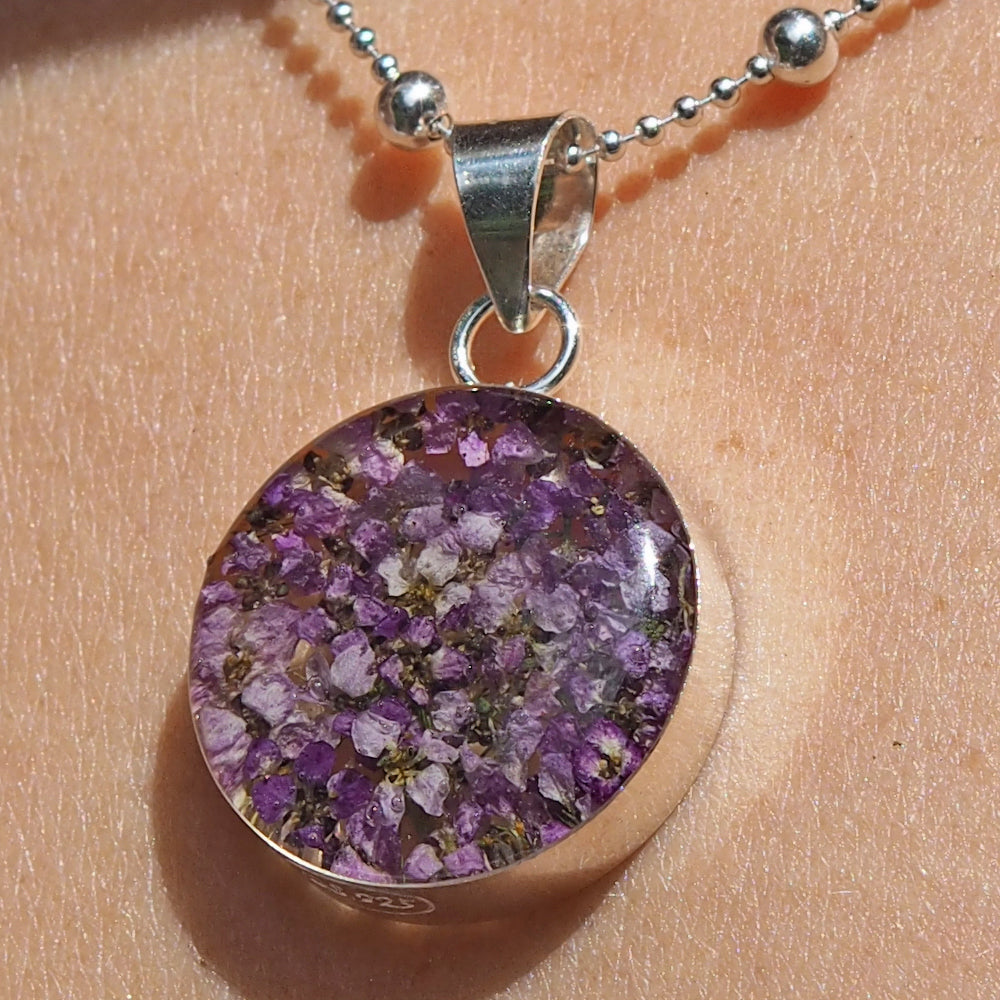 Flores Heather Round Medium Pendant