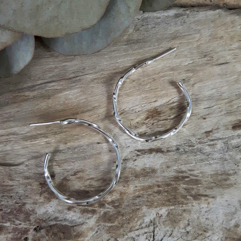 Lattice Hoop Single Strand Earring