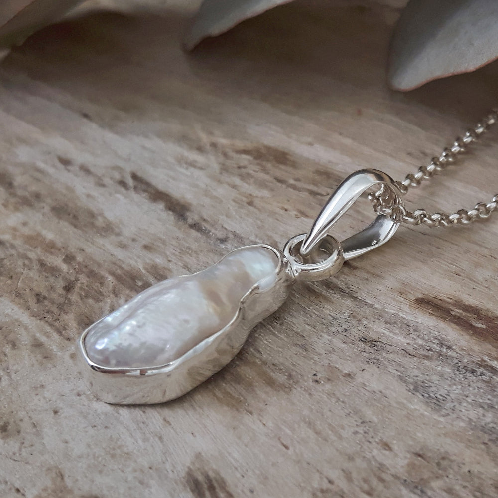 Luminous Biwa Pearl Pendant