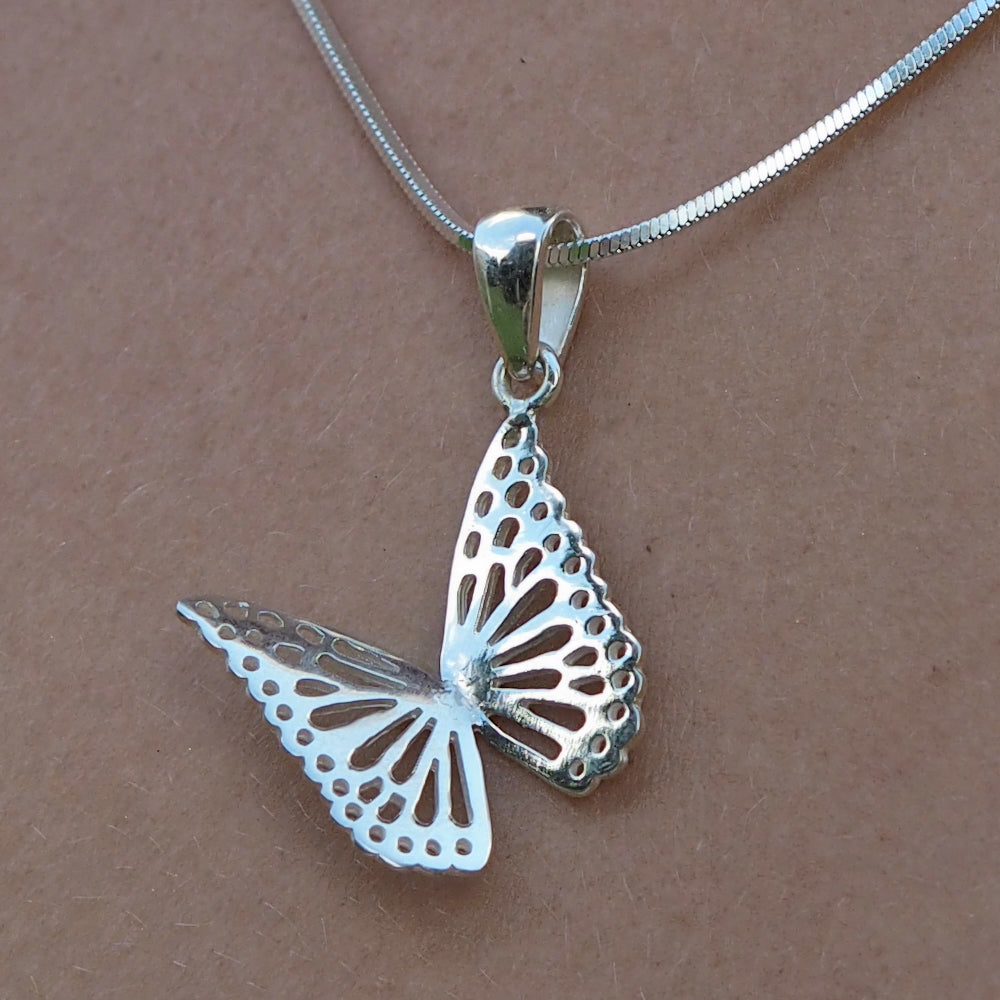 Monarca Small Butterfly Pendant