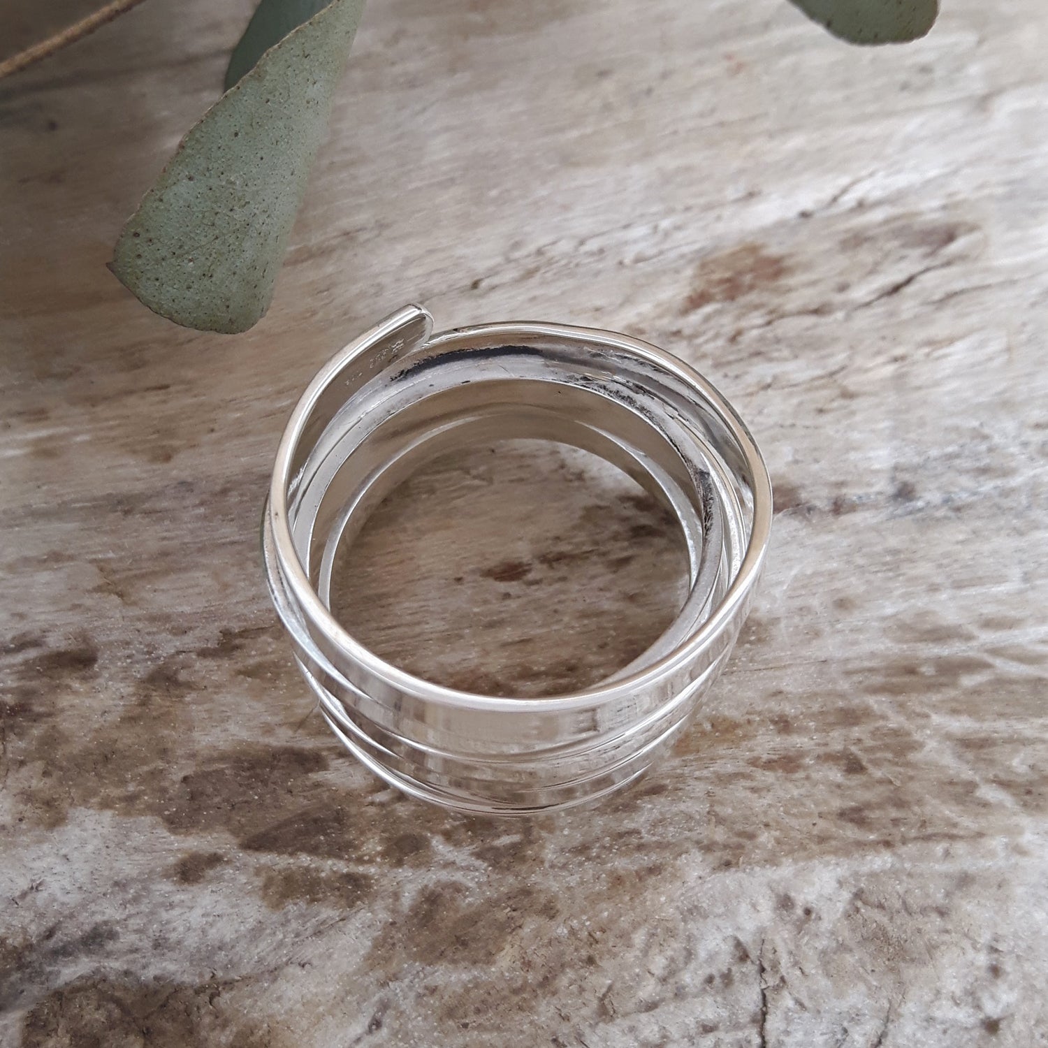 Chique Polished Silver Ring