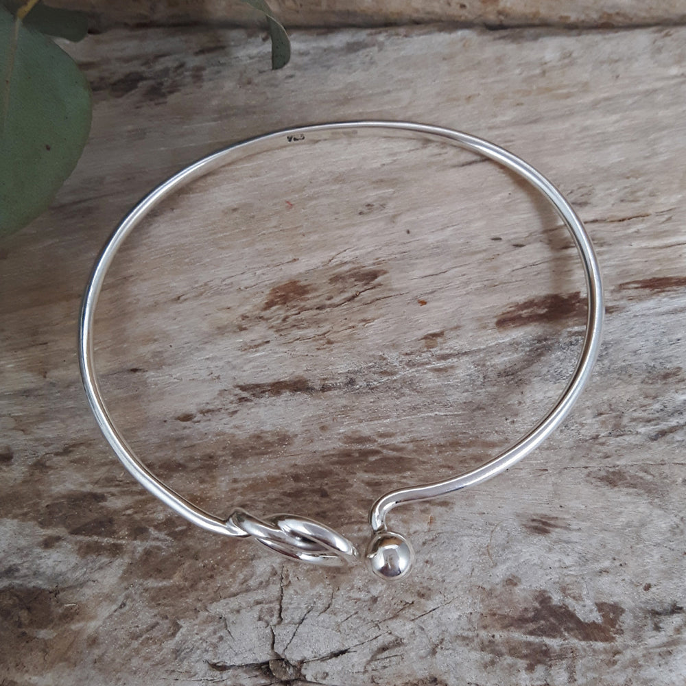 Love Knot Bangle