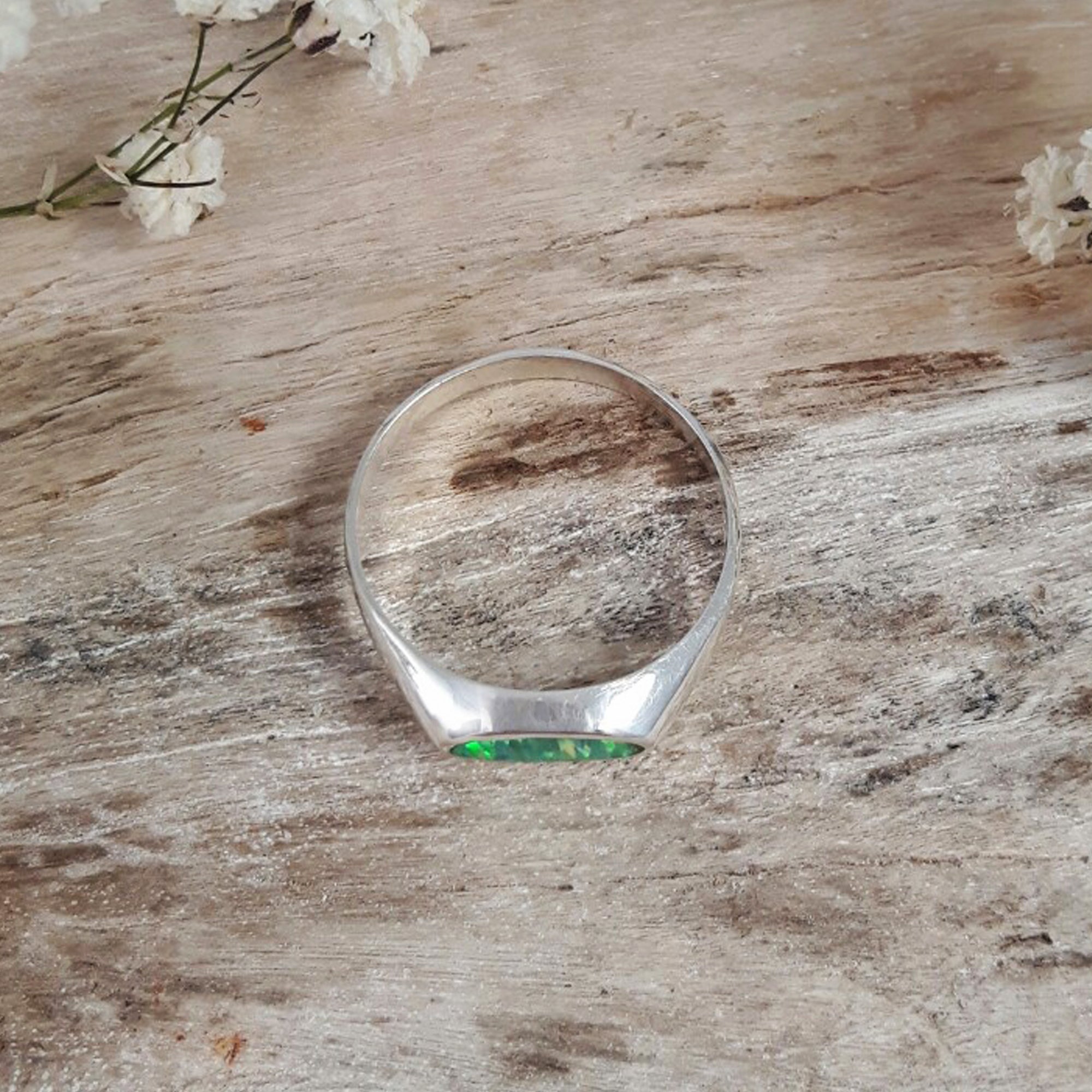 Flinder Signet Oval Green Ring