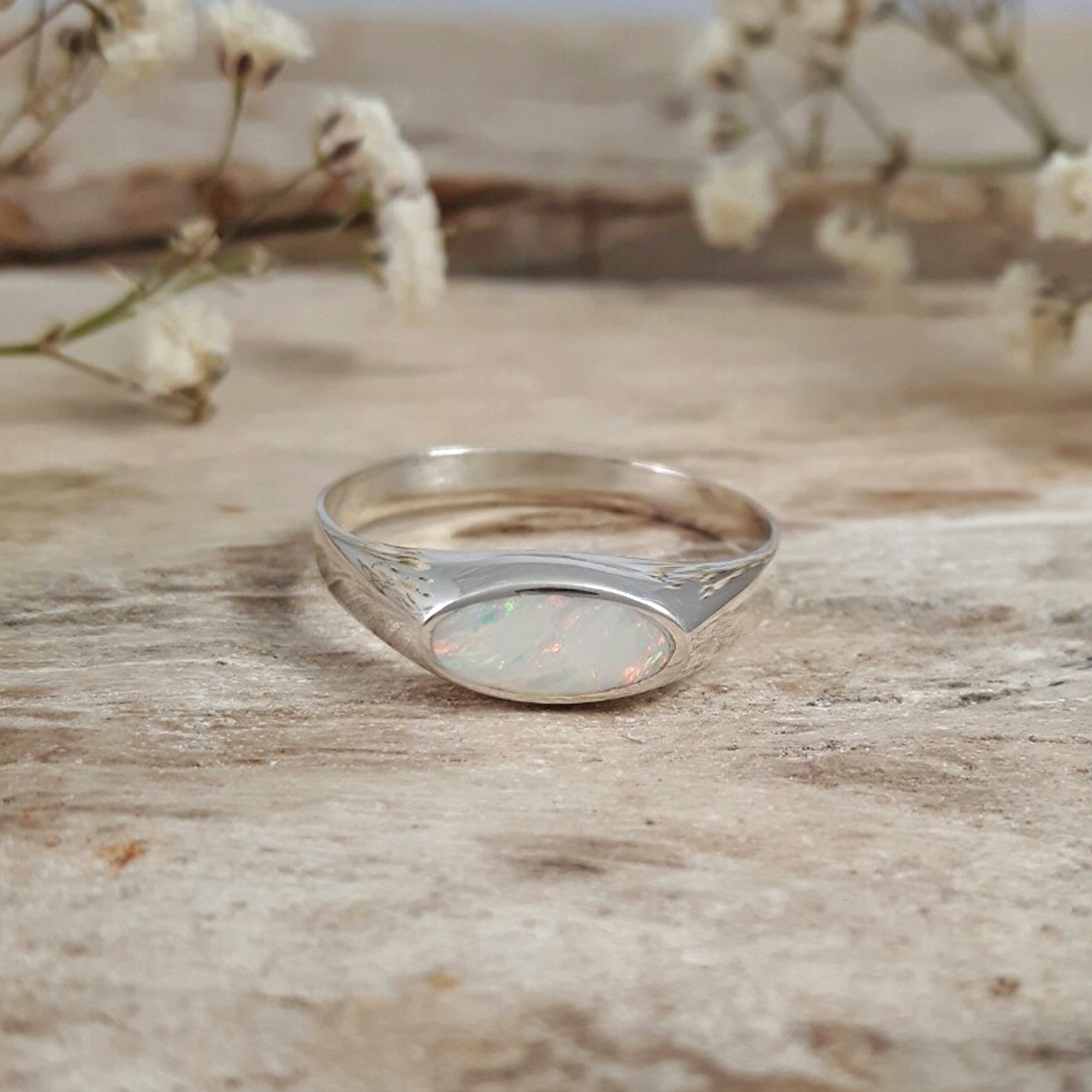 Flinder Signet Oval White Ring