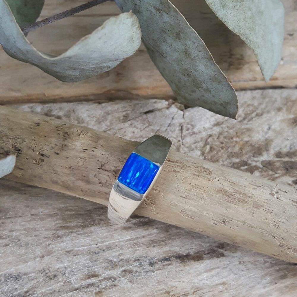 Flinder Signet Square Blue Ring