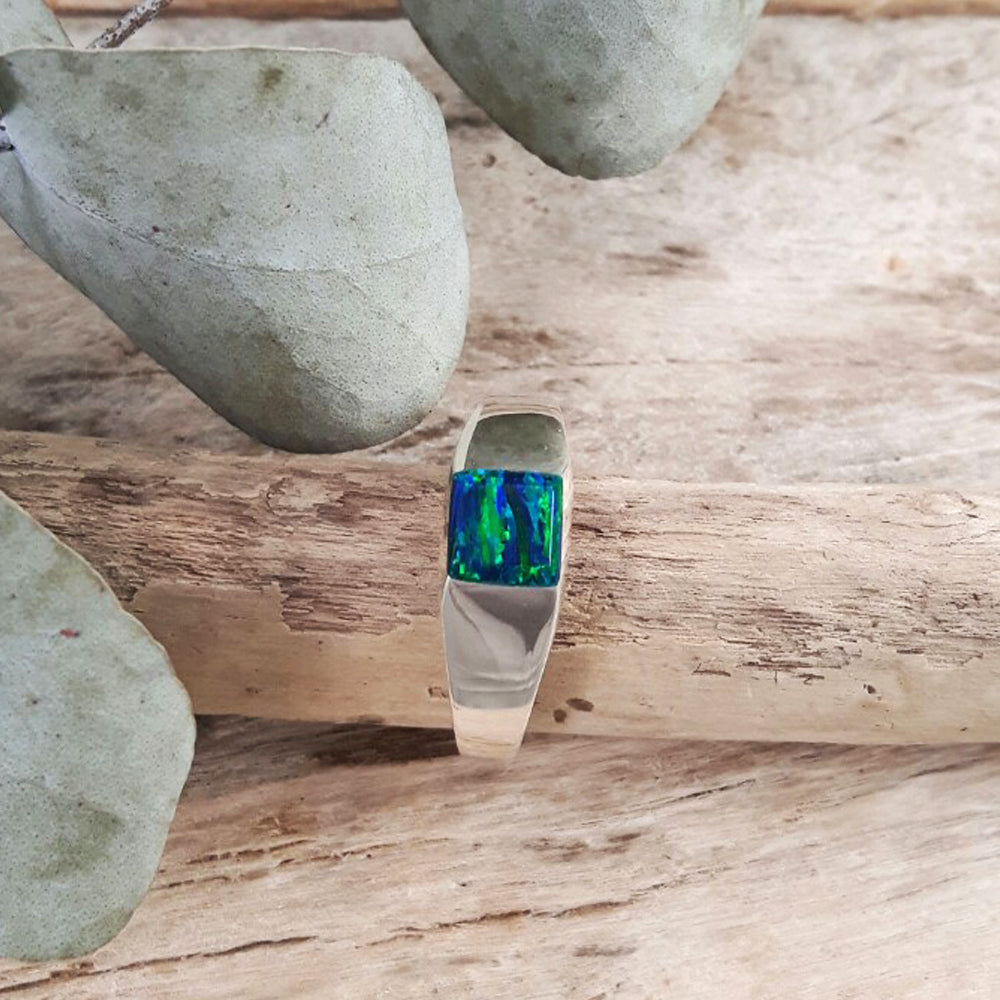 Flinder Signet Square Emerald Ring