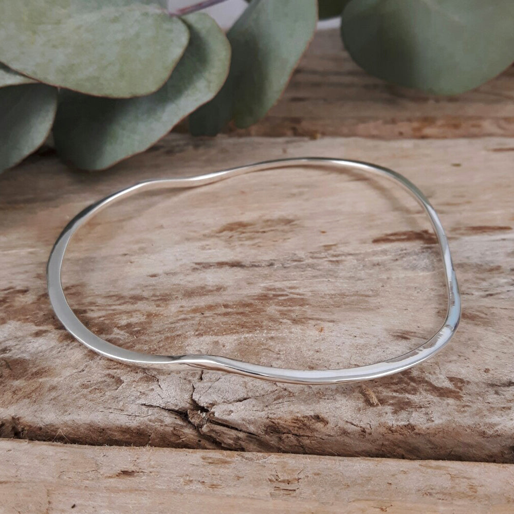 Toro Triangle Polished Silver Bangle