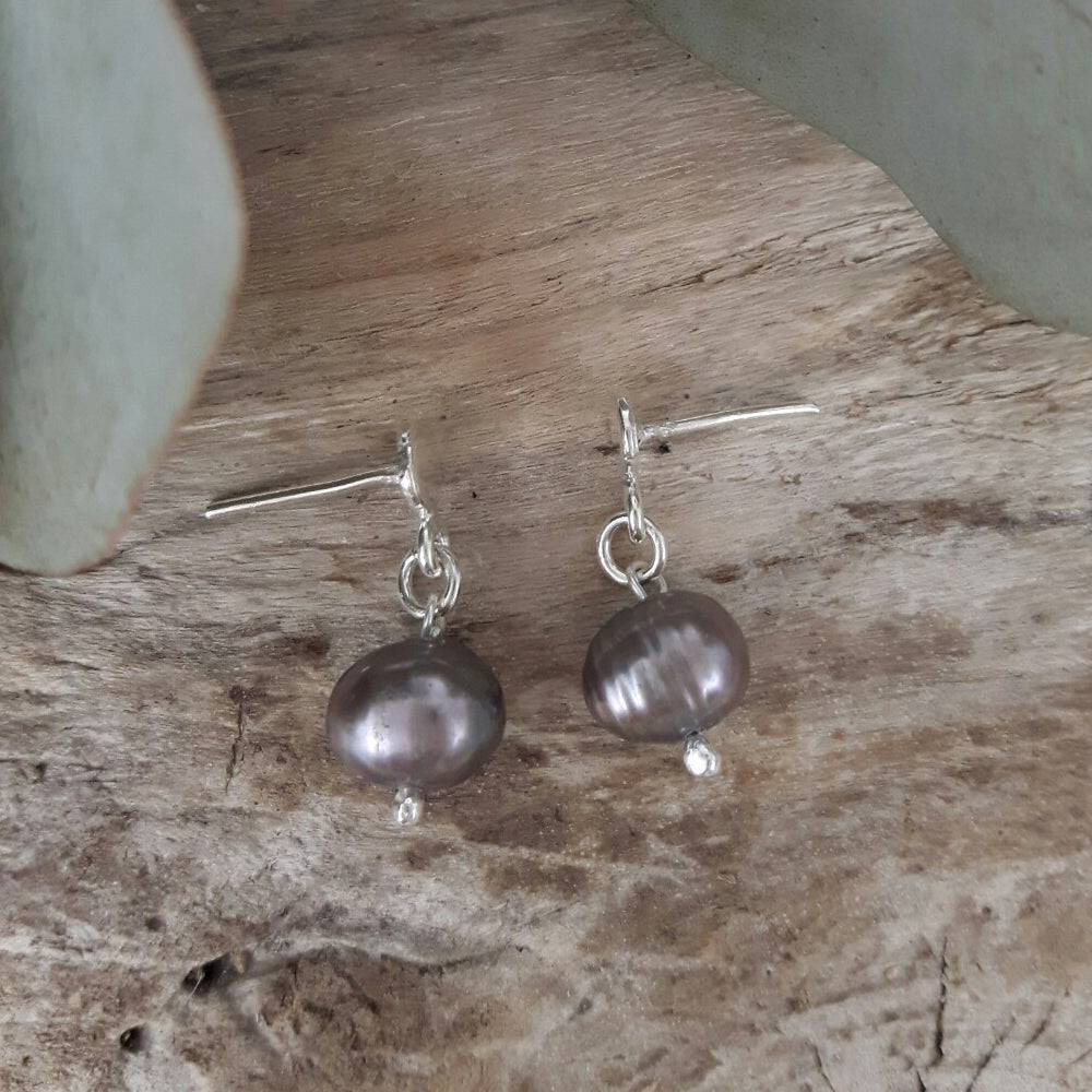 Clarissa Grey Small Pearl Stud Earring