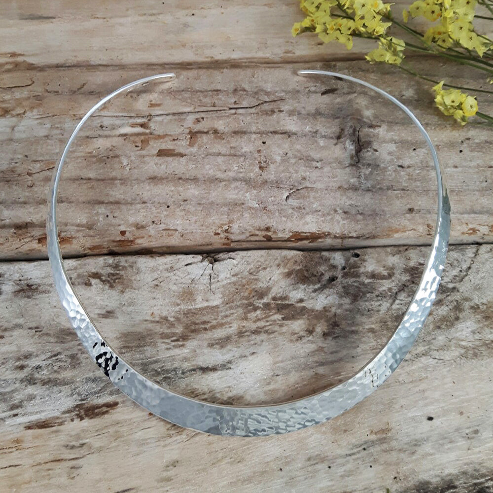 Classic Silver Hammered Choker Small