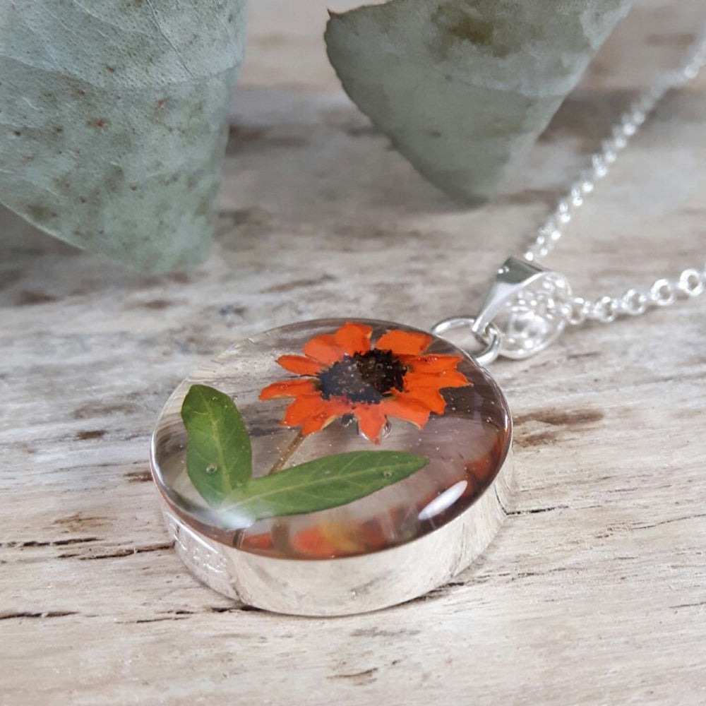 Flores Dahlia Round Medium Pendant