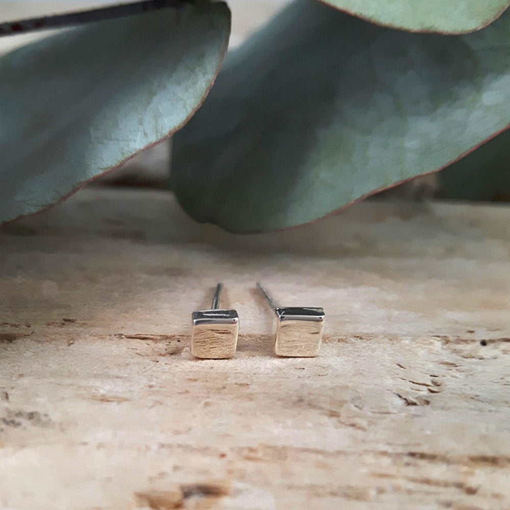 Dainty Polished Square Stud