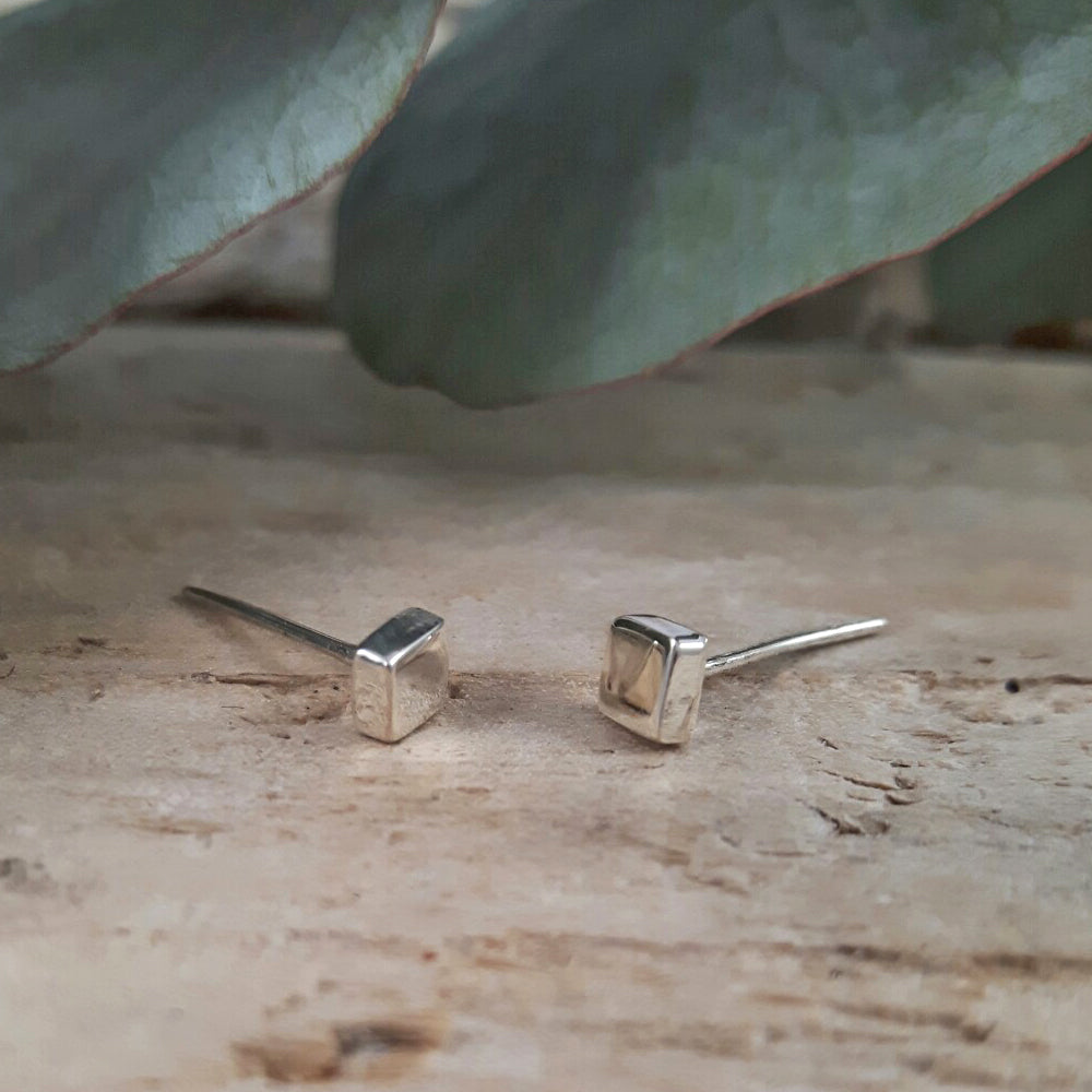 Dainty Polished Square Stud