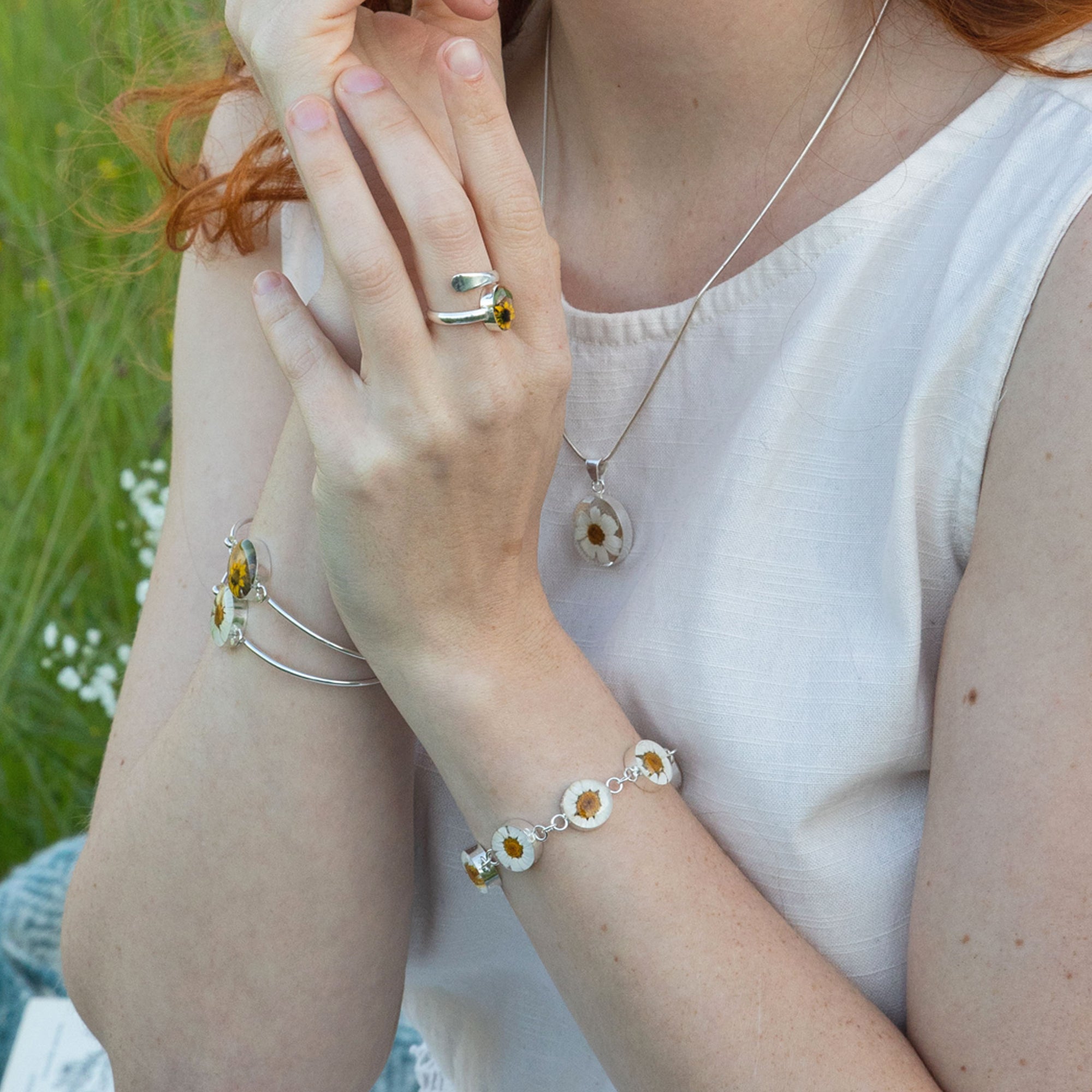 Flores Daisy Round Bangle