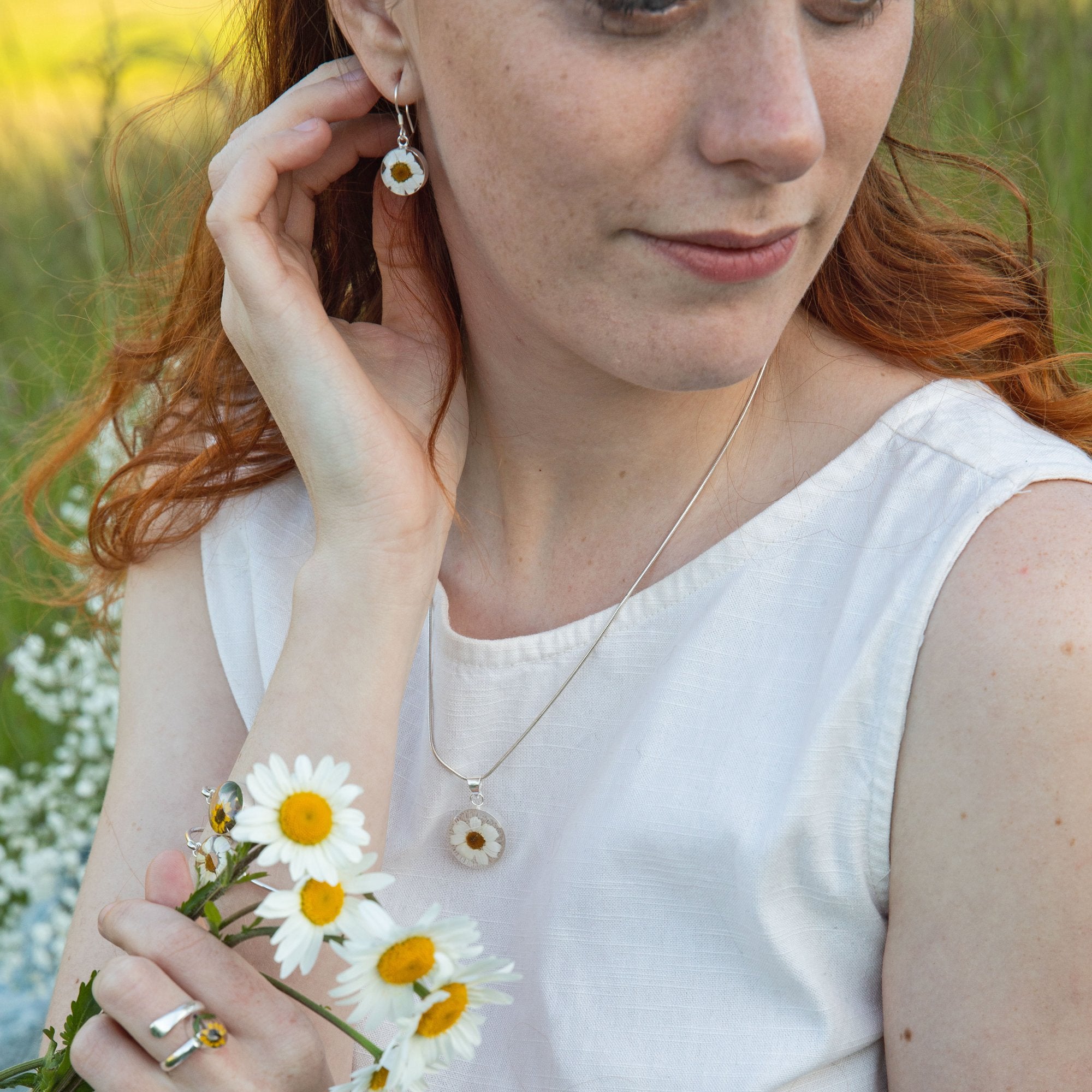 Flores Dahlia Round Medium Pendant