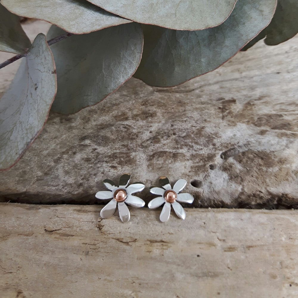 Flora Daisy Stud Earrings