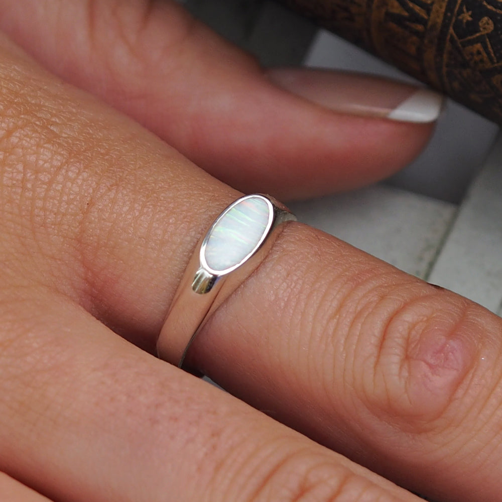 Flinder Signet Oval White Ring