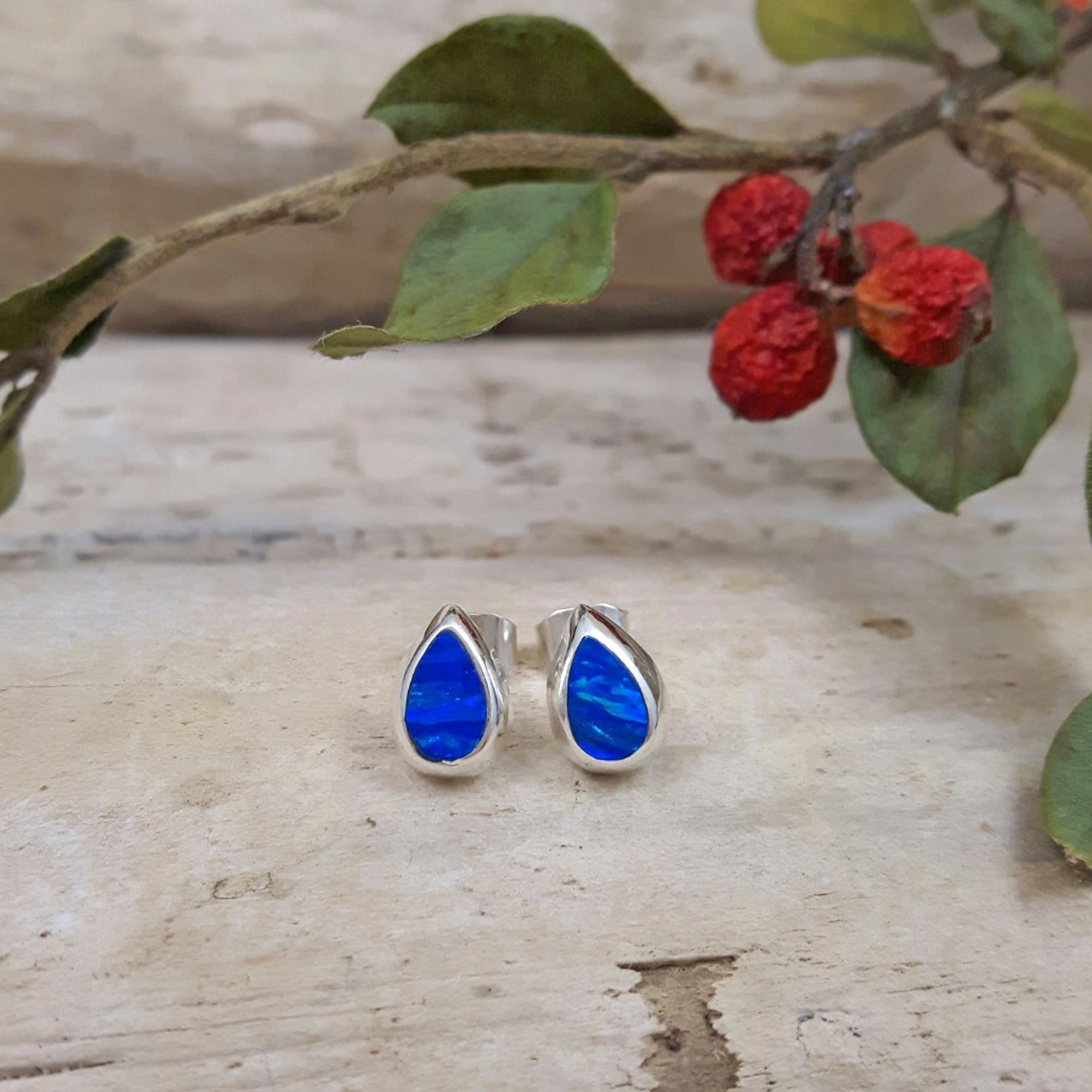 Flinder Droplet Blue Stud Earrings