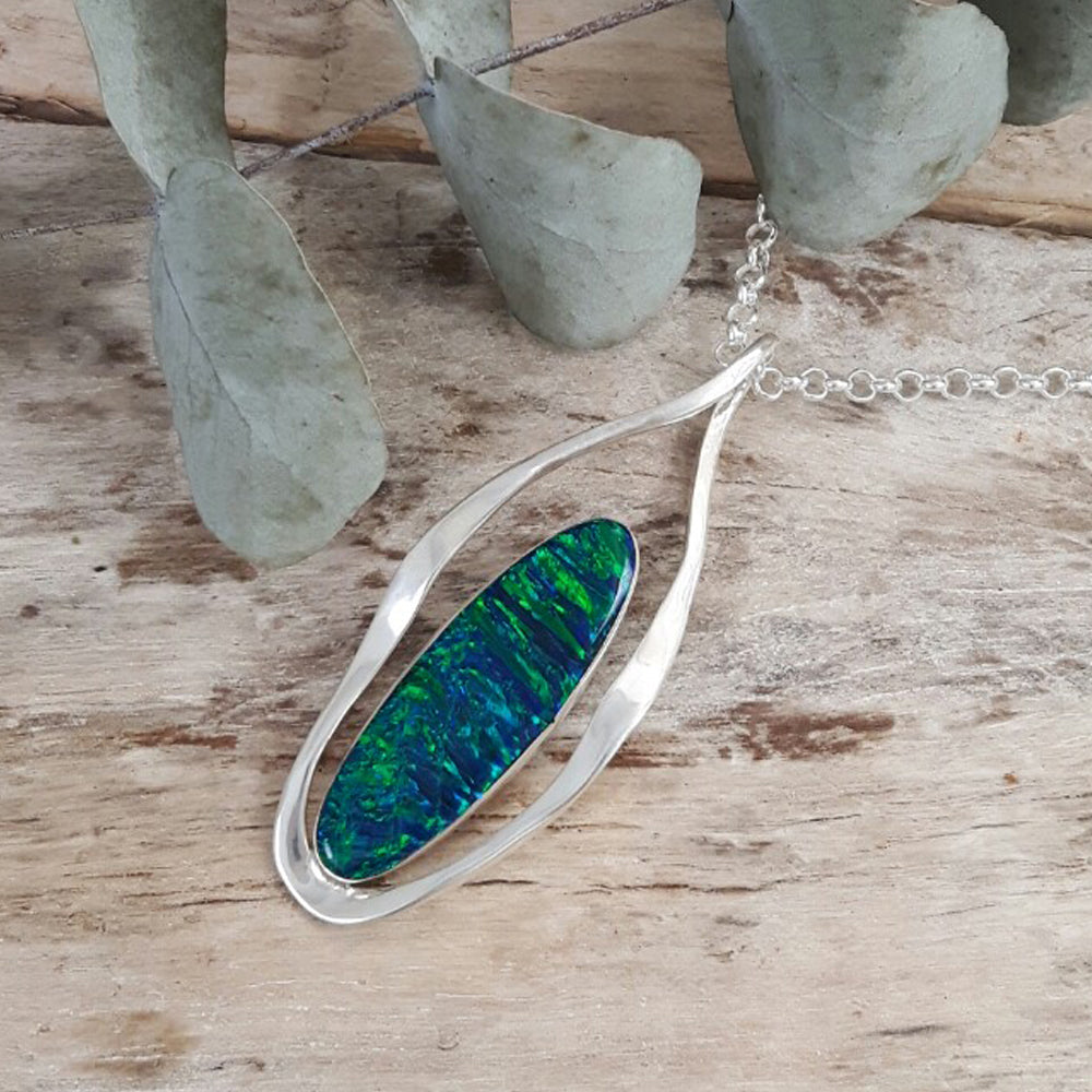 Flinder Emerald Flame Pendant