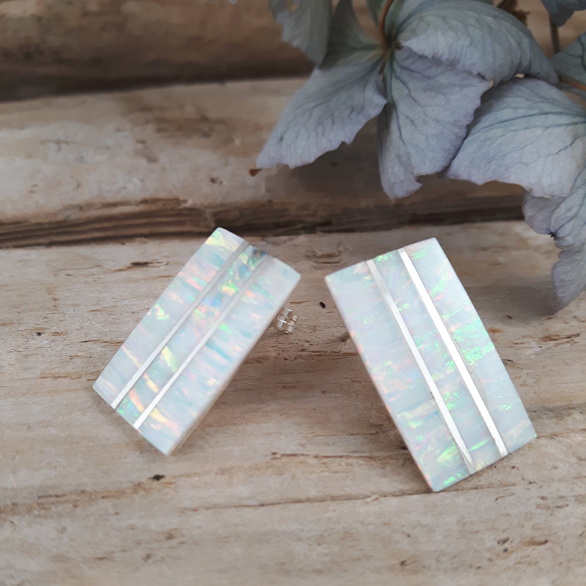 Flinder Nouveau White Stud Earrings