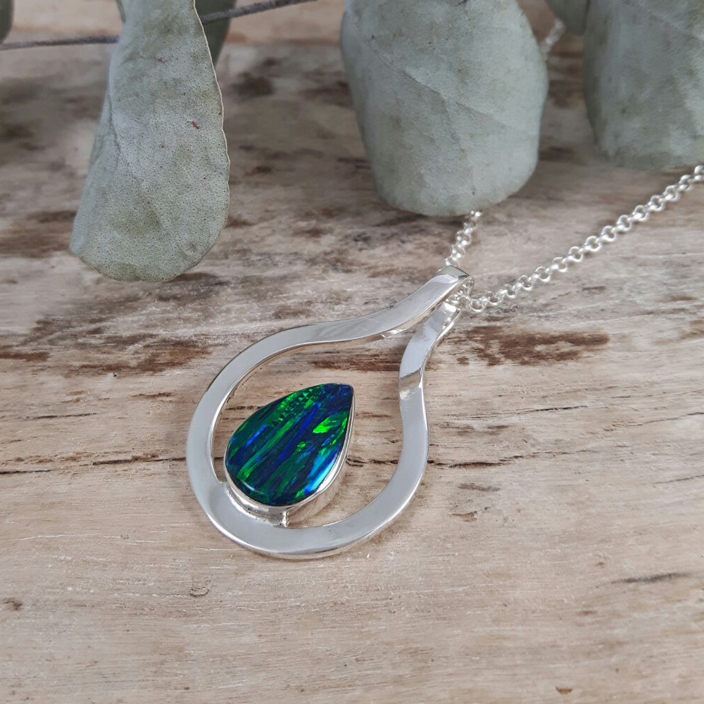 Flinder Emerald Renoir Pendant