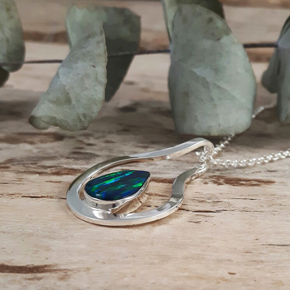 Flinder Emerald Renoir Pendant