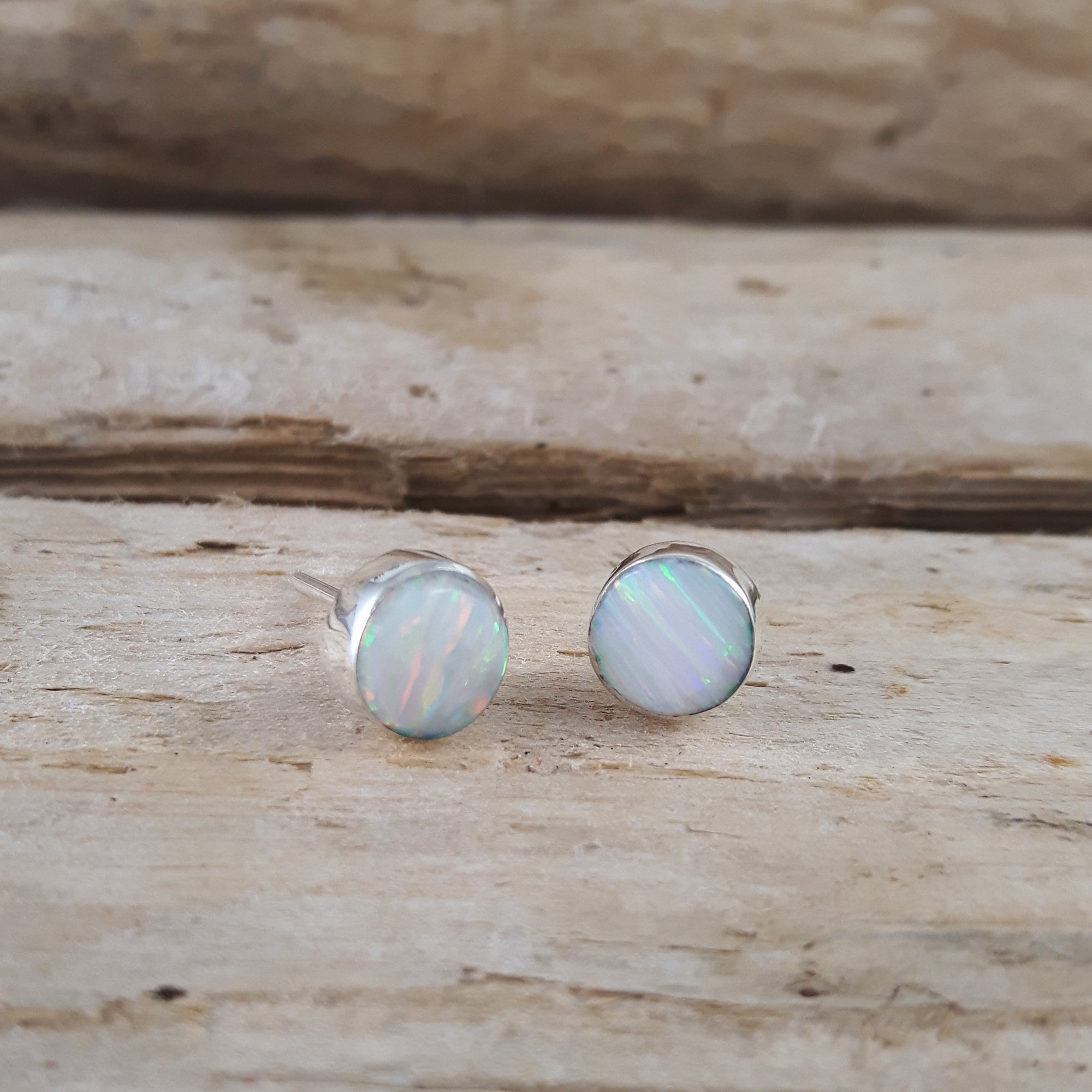 Flinder White Dotty Stud Earrings