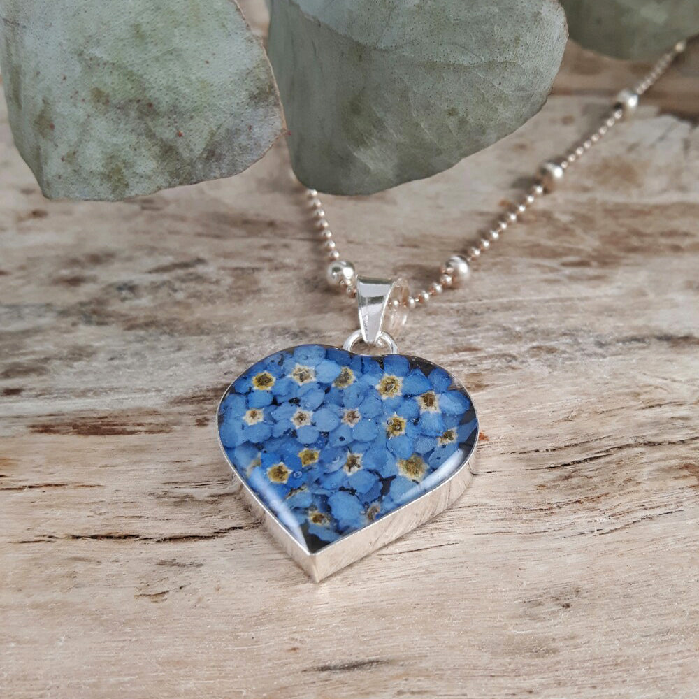 Flores Forget-Me-Not Heart Medium Pendant