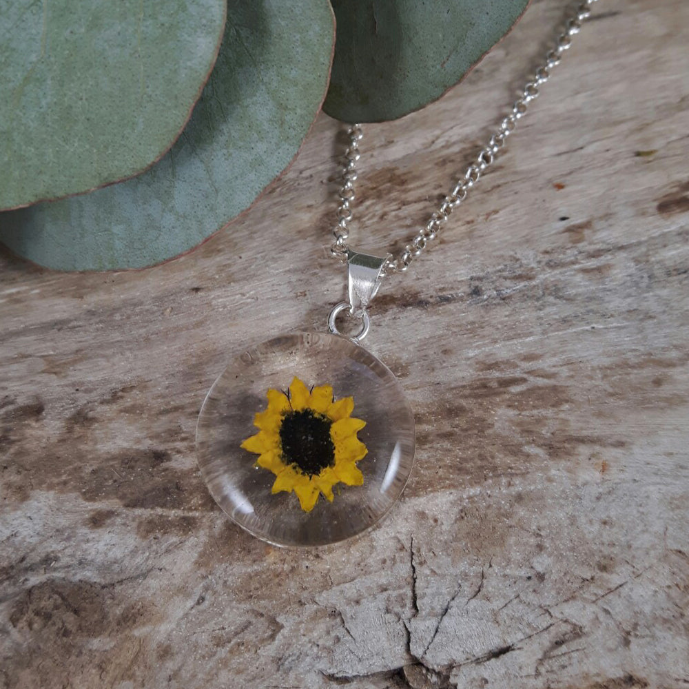 Flores Sunflower (no stem) Round Medium Pendant