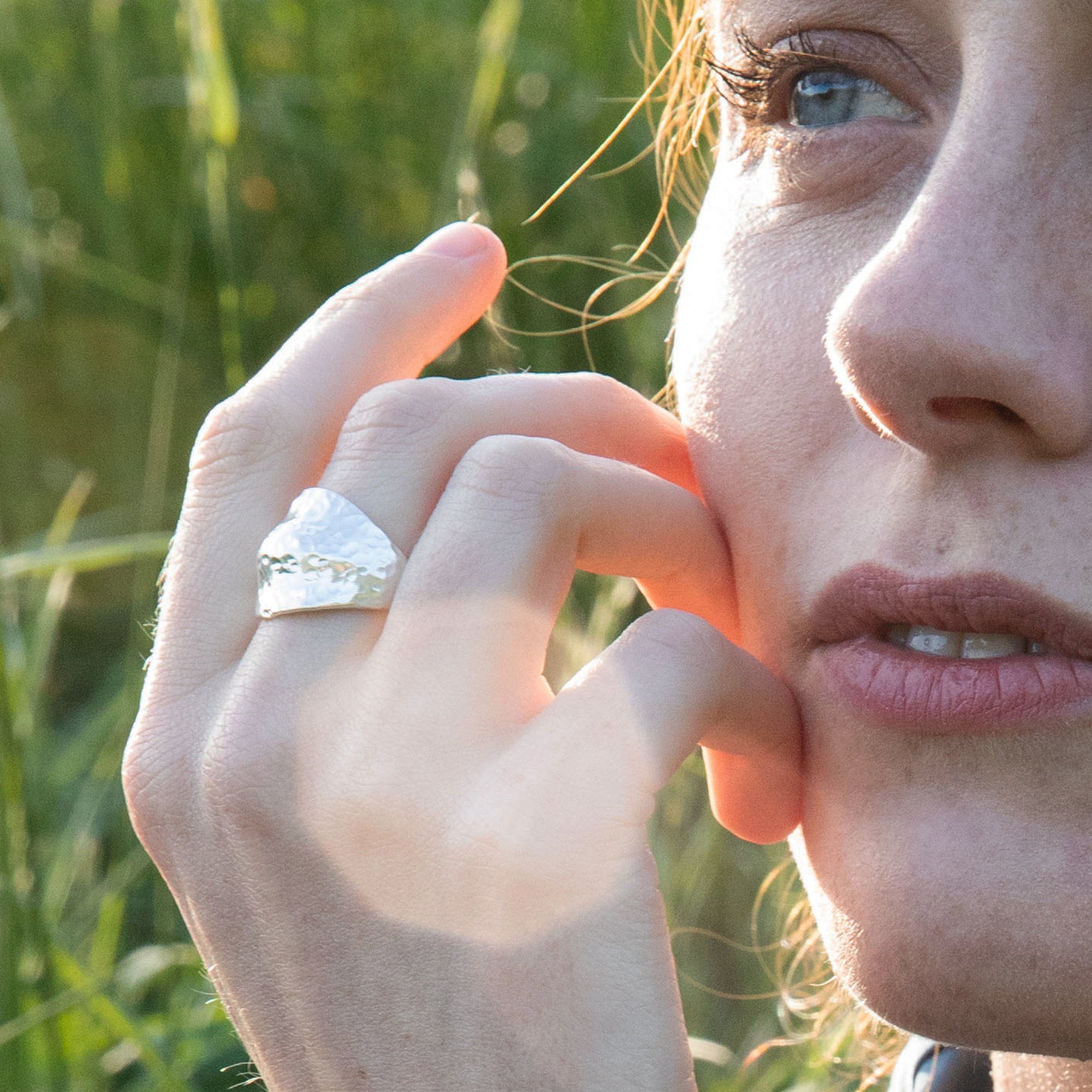 Foresta Duomo Hammered Ring