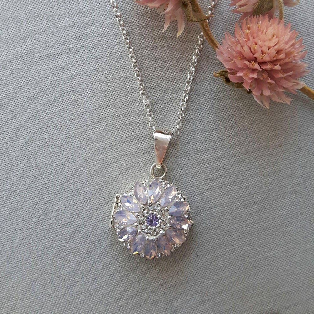 PERFECTLY IMPERFECT Gala Daisy Blush Locket