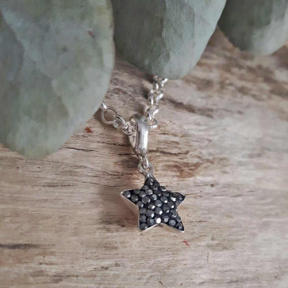 Gala Star Jet Pendant