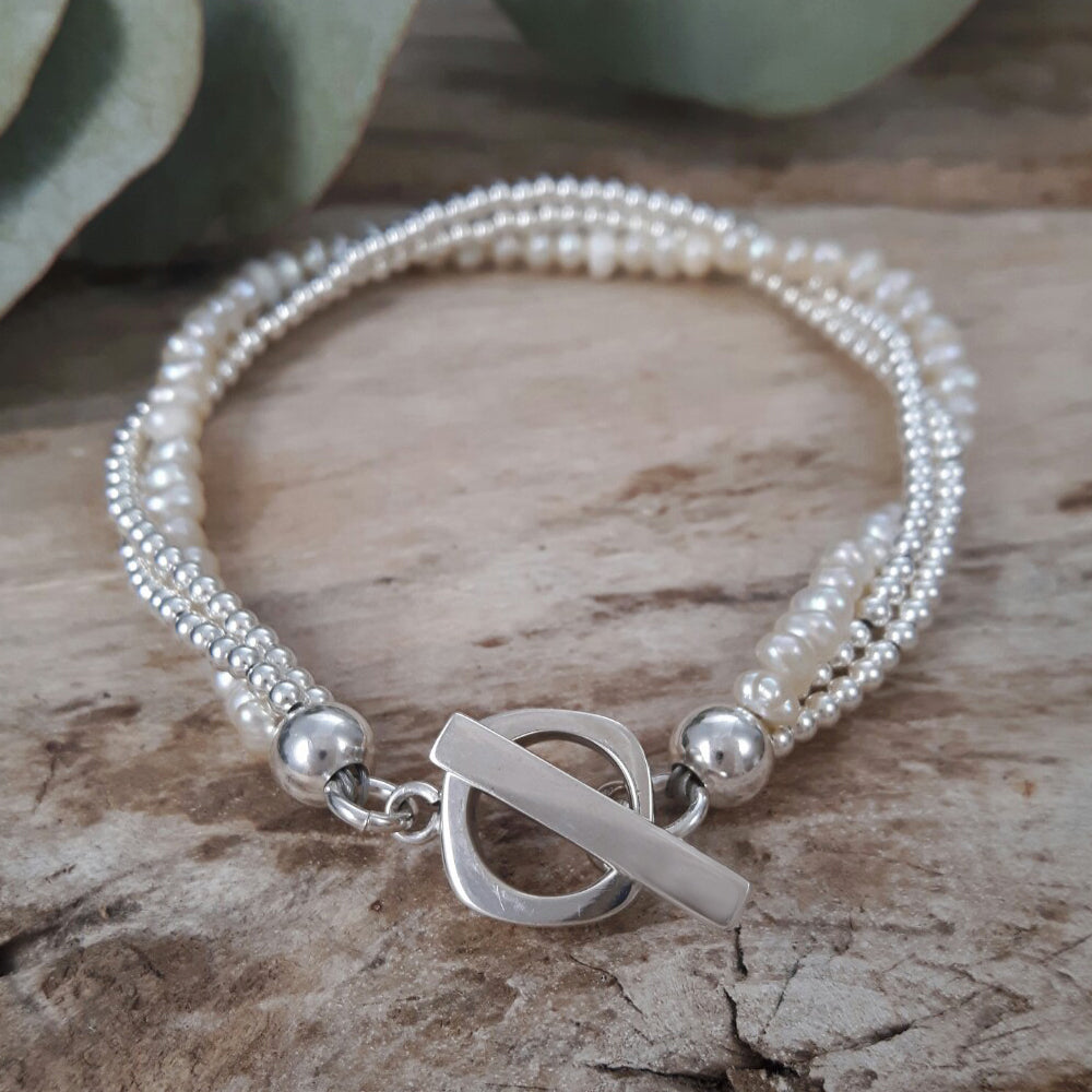 Jasmin White Pearl Bracelet