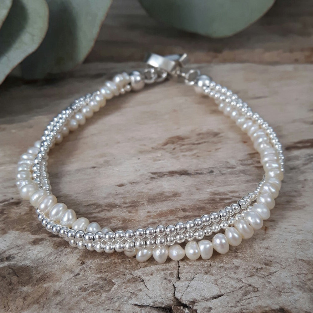 Jasmin White Pearl Bracelet