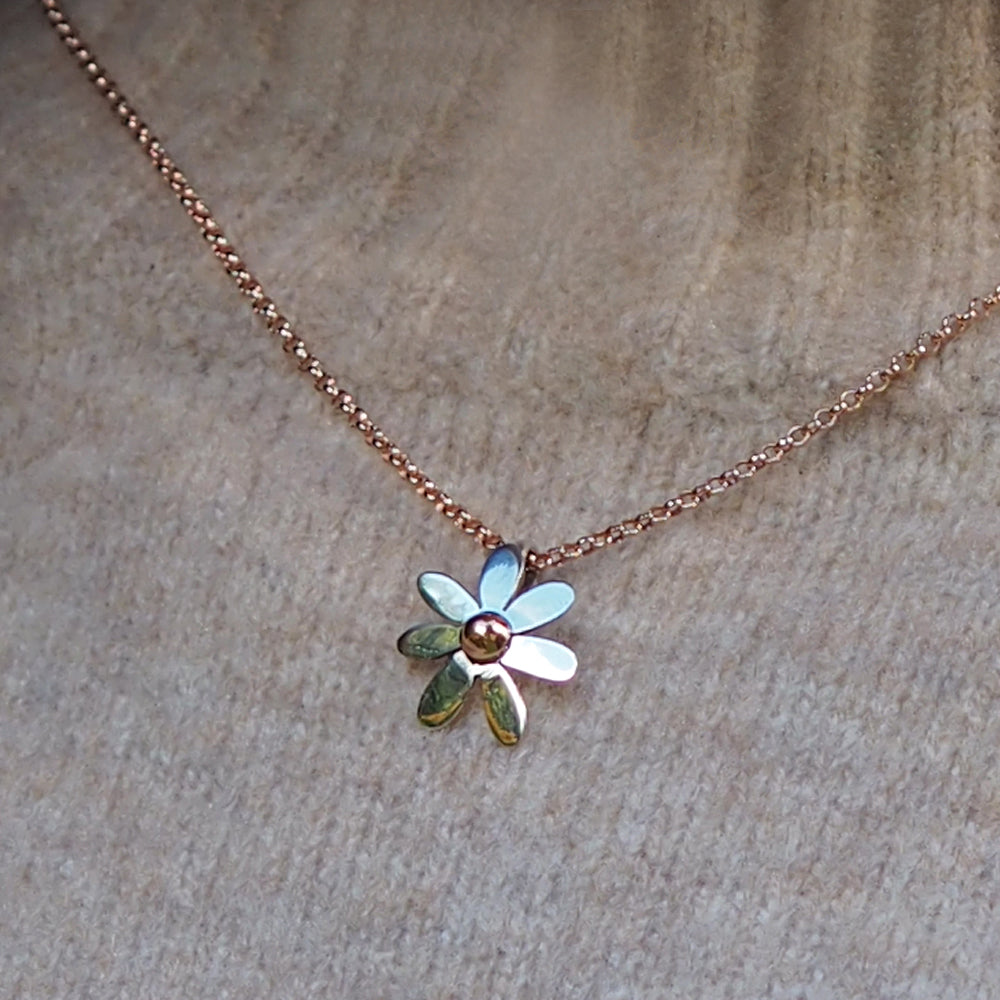 Flora Daisy Large Pendant