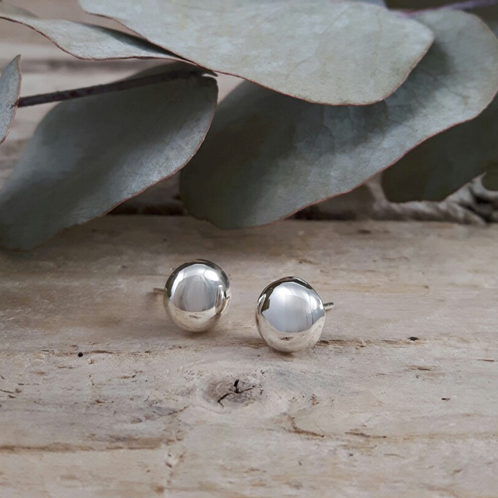 Minimalist Circle Stud Earrings