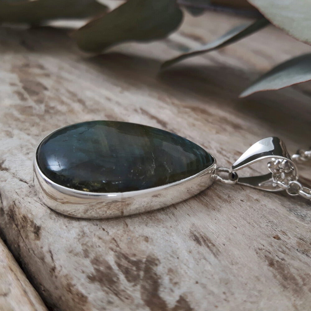 Monet Labradorite L Teardrop Pendant A