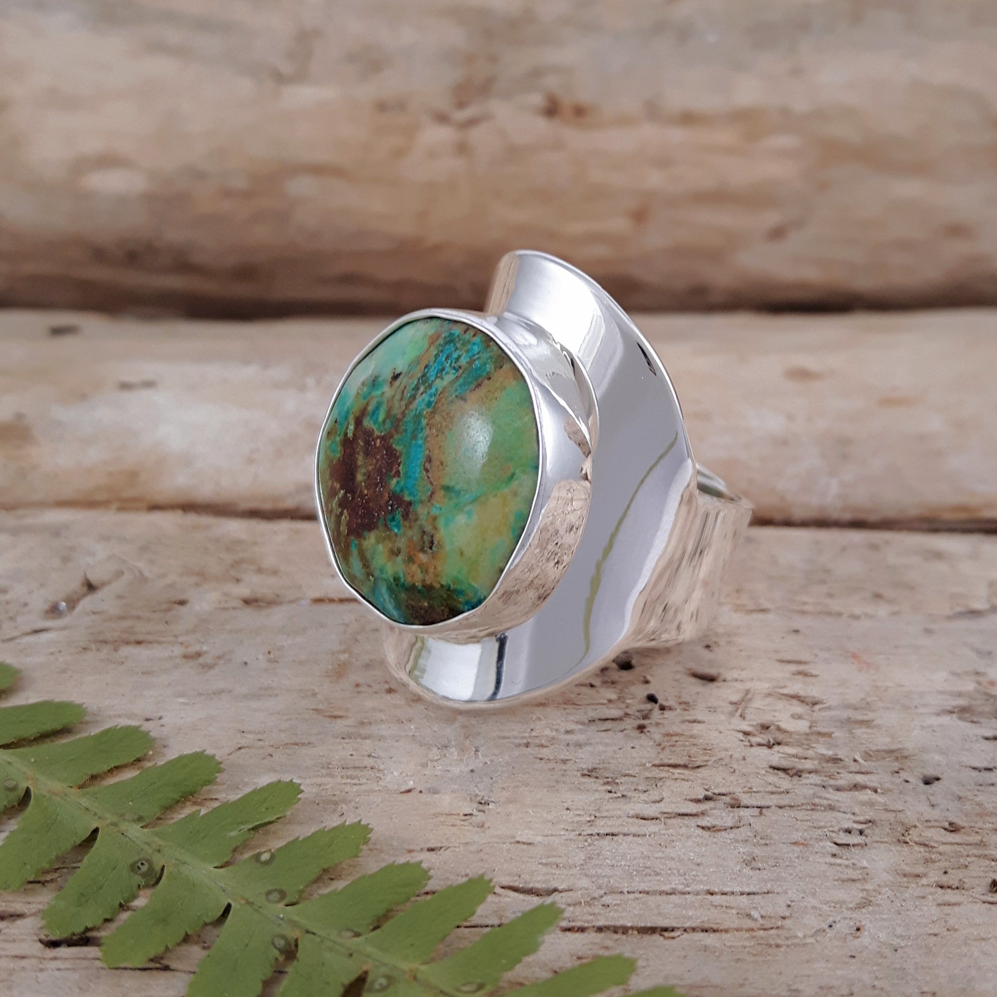 Monet Spring Chrysocolla M Round Adjustable Ring