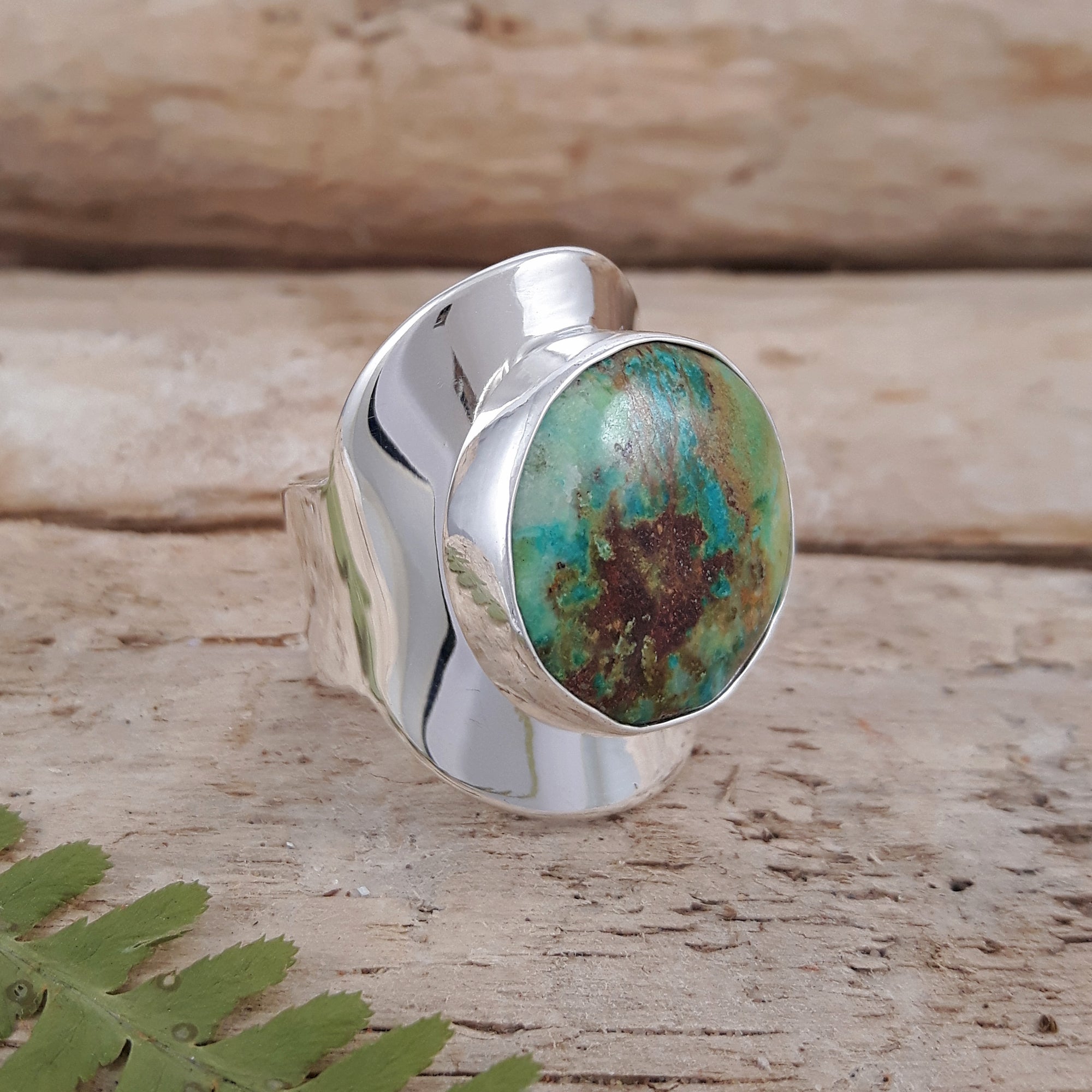 Monet Spring Chrysocolla M Round Adjustable Ring